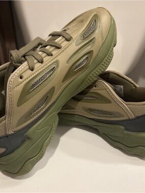 adidas Olive and Tan Chunky Low-Top Sneakers